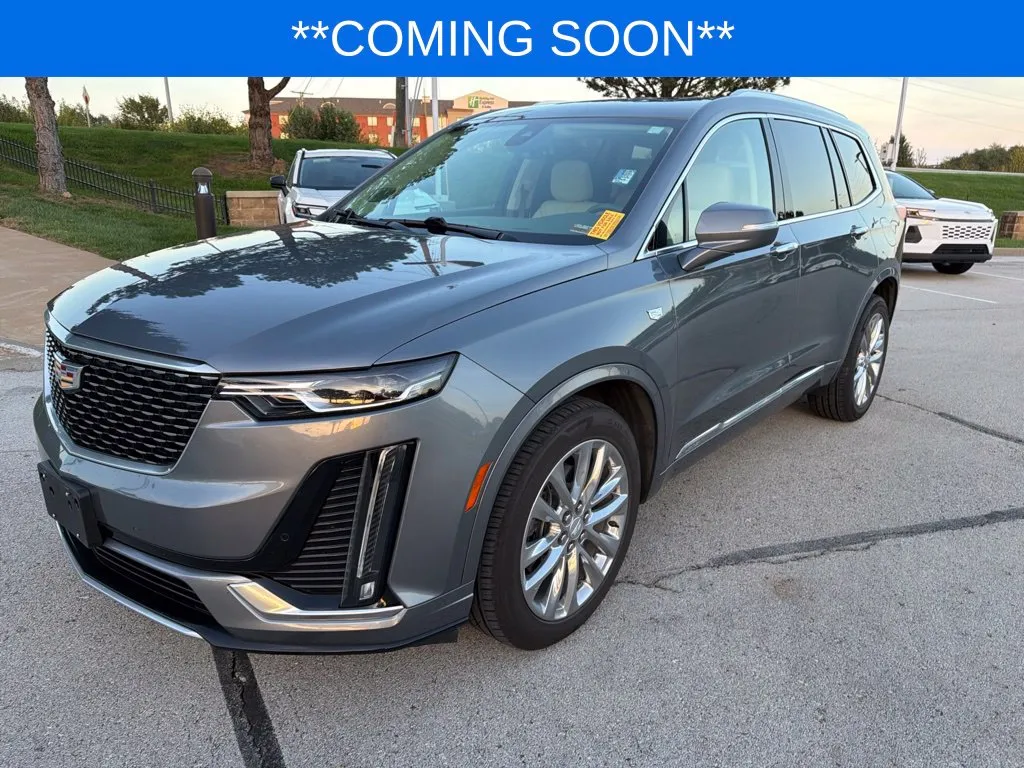 Gray 2021 Cadillac XT6 Premium Luxury for sale in Kansas City, MO