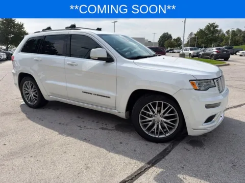 More photos of 2018 Jeep Grand Cherokee Summit at Jay Wolfe Toyota, MO