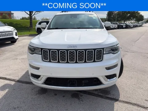 Photos of 2018 Jeep Grand Cherokee Summit for sale in Kansas City, MO at Jay Wolfe Toyota