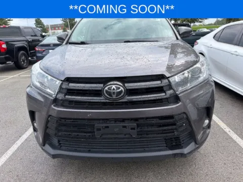 Photos of 2018 Toyota Highlander SE for sale in Kansas City, MO at Jay Wolfe Toyota