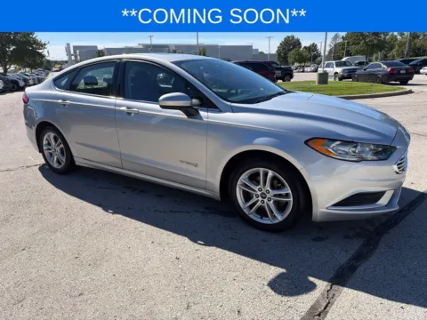 More photos of 2018 Ford Fusion Hybrid SE at Jay Wolfe Toyota, MO