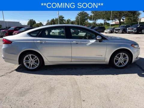 More photos of 2018 Ford Fusion Hybrid SE at Jay Wolfe Toyota, MO