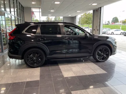 More photos of 2023 Honda CR-V Hybrid Sport Touring at Jay Wolfe Toyota, MO