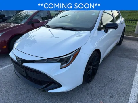 White 2022 Toyota Corolla Hatchback SE Nightshade Edition for sale in Kansas City, MO