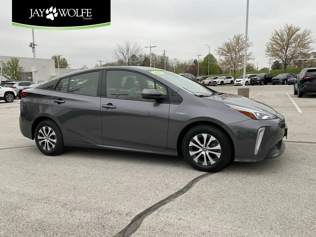 2021 Toyota Prius XLE AWD-e for sale in Kansas City, MO