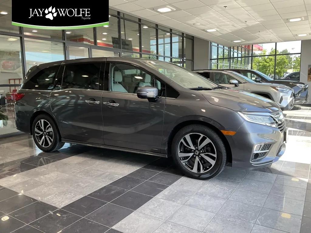 Used 2019 Honda Odyssey Elite with VIN 5FNRL6H96KB024926 for sale in Kansas City