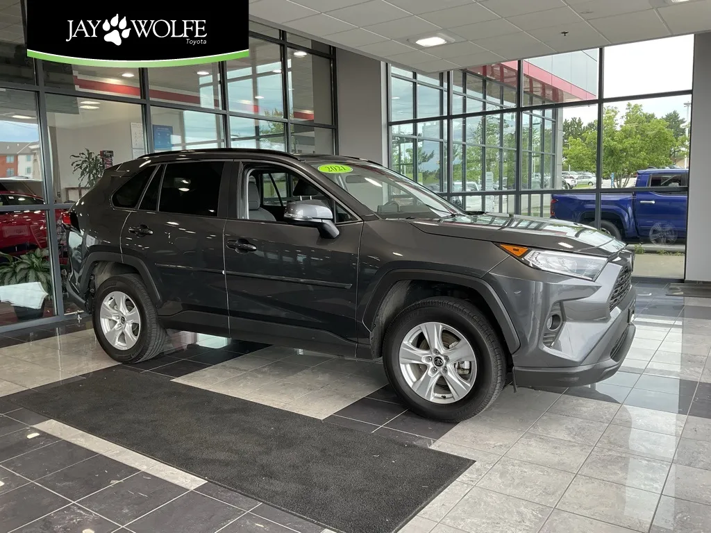 2021 Toyota RAV4 XLE for sale in Kansas City, MO