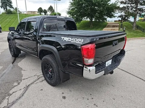 More photos of 2016 Toyota Tacoma TRD Off-Road at Jay Wolfe Toyota, MO