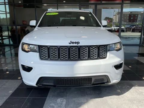 Photos of 2017 Jeep Grand Cherokee Altitude for sale in Kansas City, MO at Jay Wolfe Toyota