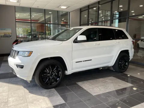 Another view of 2017 Jeep Grand Cherokee Altitude for sale in Kansas City, MO at Jay Wolfe Toyota