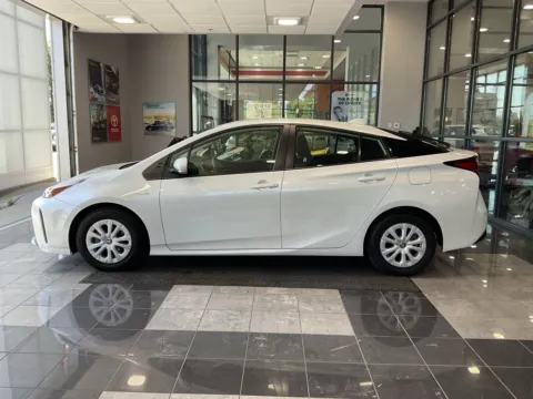 More photos of 2022 Toyota Prius LE at Jay Wolfe Toyota, MO