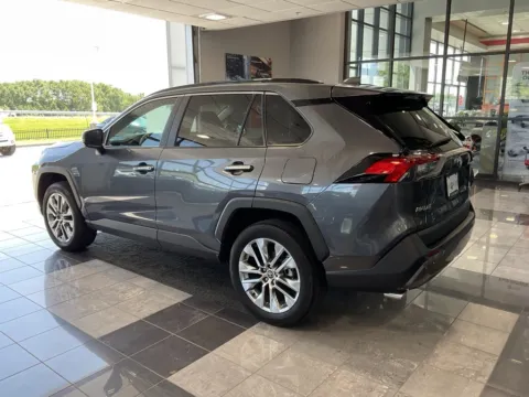 More photos of 2021 Toyota RAV4 Limited at Jay Wolfe Toyota, MO