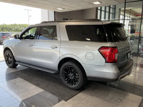 More photos of 2024 Ford Expedition Max XLT at Jay Wolfe Toyota, MO