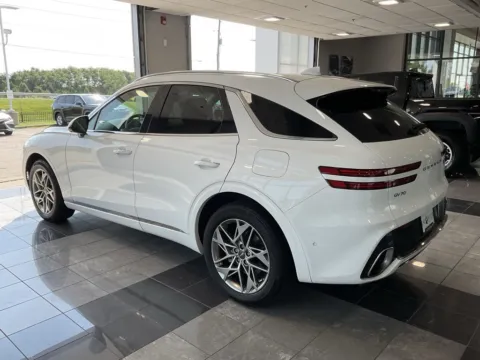 More photos of 2022 Genesis GV70 2.5T at Jay Wolfe Toyota, MO
