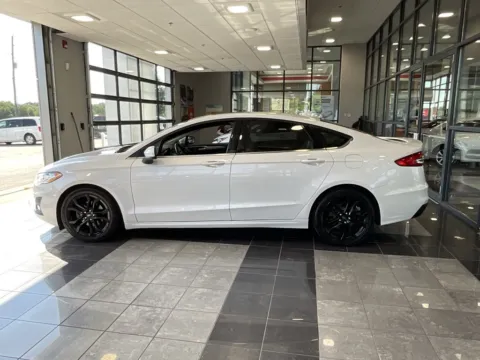 More photos of 2019 Ford Fusion SE at Jay Wolfe Toyota, MO