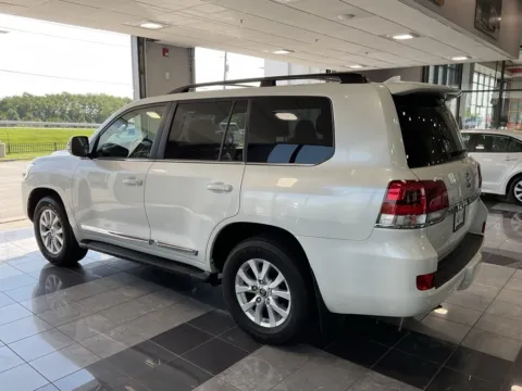 More photos of 2021 Toyota Land Cruiser at Jay Wolfe Toyota, MO