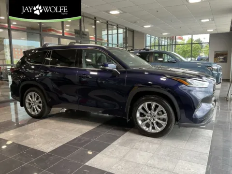 Blue 2025 Toyota Highlander Limited for sale in Kansas City, MO