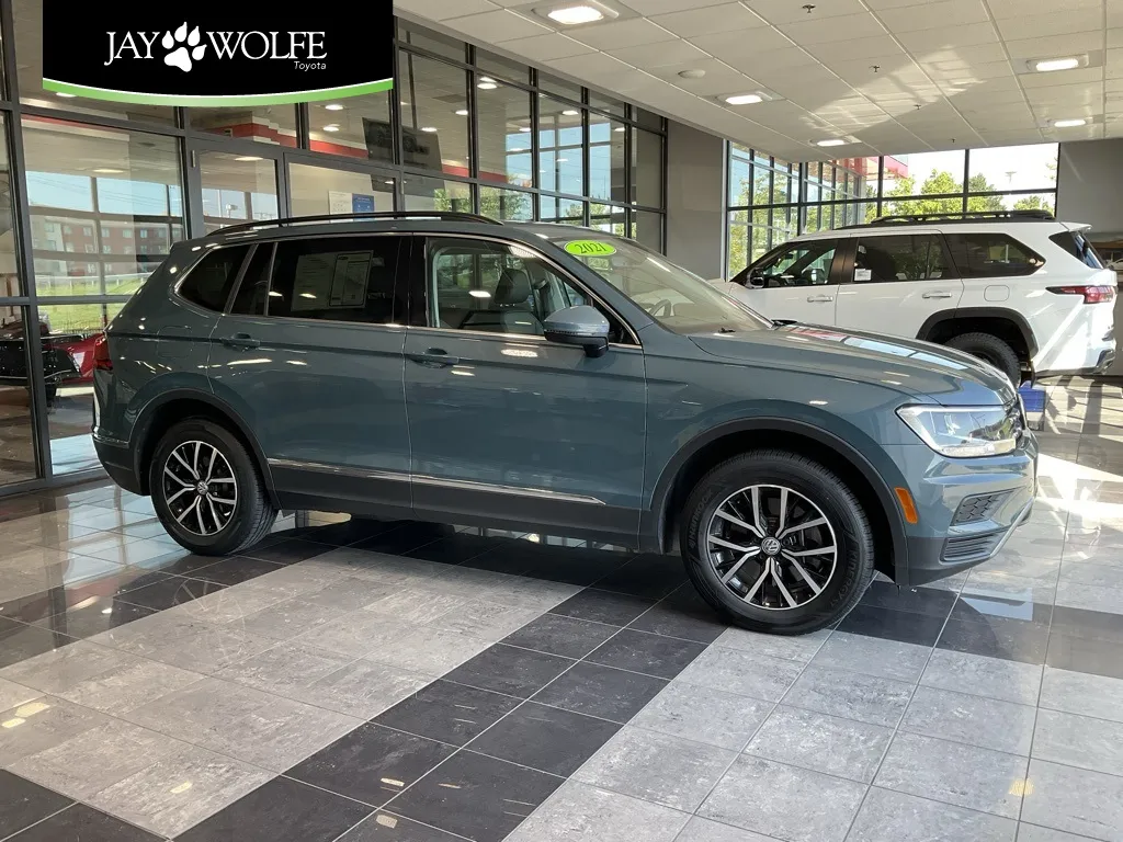 Blue 2021 Volkswagen Tiguan 2.0T SE for sale in Kansas City, MO