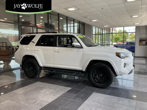 White 2020 Toyota 4Runner TRD Off-Road Premium for sale in Kansas City, MO