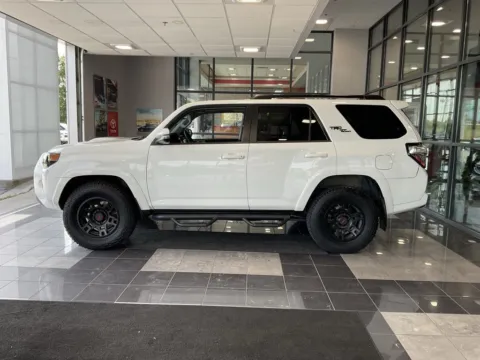 More photos of 2020 Toyota 4Runner TRD Off-Road Premium at Jay Wolfe Toyota, MO