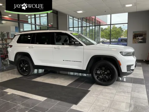 White 2024 Jeep Grand Cherokee L Altitude for sale in Kansas City, MO