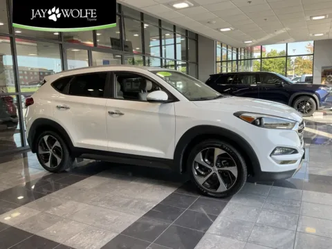 White 2016 Hyundai Tucson Limited for sale in Kansas City, MO