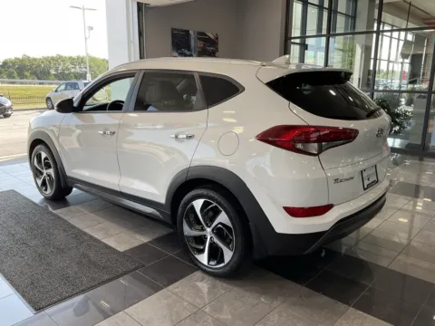 More photos of 2016 Hyundai Tucson Limited at Jay Wolfe Toyota, MO