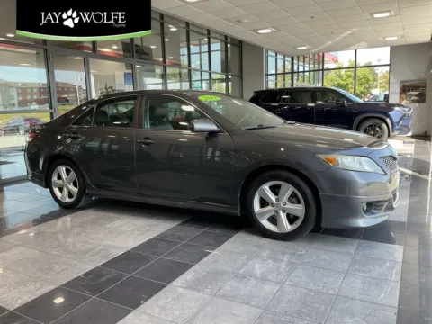 Gray 2011 Toyota Camry SE for sale in Kansas City, MO