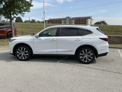 More photos of 2022 Acura MDX Technology at Jay Wolfe Toyota, MO