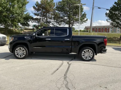 More photos of 2020 GMC Sierra 1500 Denali at Jay Wolfe Toyota, MO