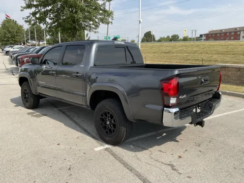 More photos of 2022 Toyota Tacoma SR5 at Jay Wolfe Toyota, MO
