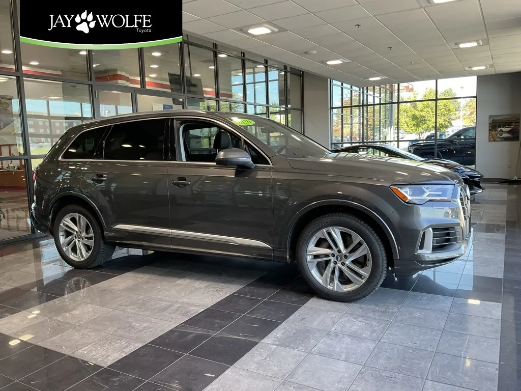 Gray 2020 Audi Q7 55 Premium Plus for sale in Kansas City, MO
