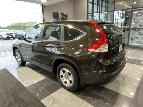 More photos of 2014 Honda CR-V LX at Jay Wolfe Toyota, MO