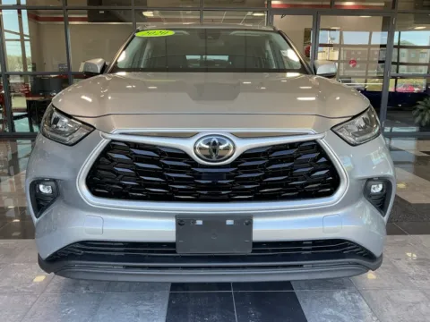 Photos of 2020 Toyota Highlander LE for sale in Kansas City, MO at Jay Wolfe Toyota