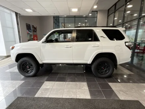 More photos of 2021 Toyota 4Runner TRD Off-Road Premium at Jay Wolfe Toyota, MO