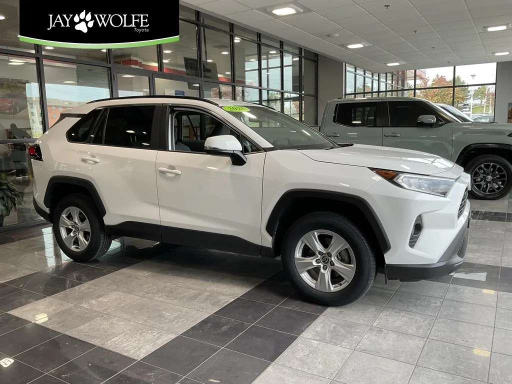 2021 Toyota RAV4 XLE for sale in Kansas City, MO