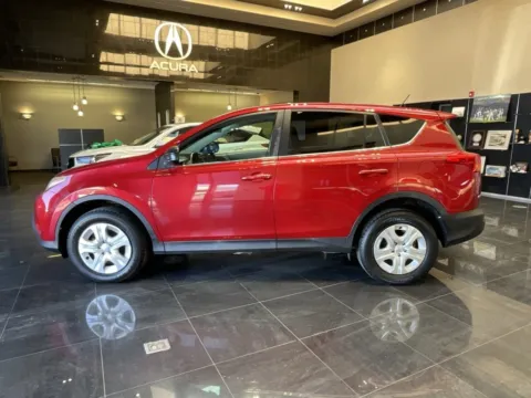 More photos of 2013 Toyota RAV4 LE at Jay Wolfe Acura, MO