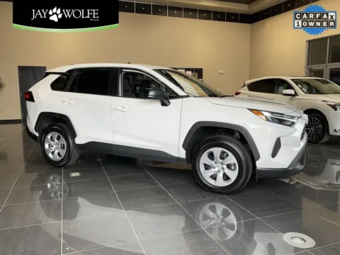 White 2024 Toyota RAV4 LE for sale in Kansas City, MO