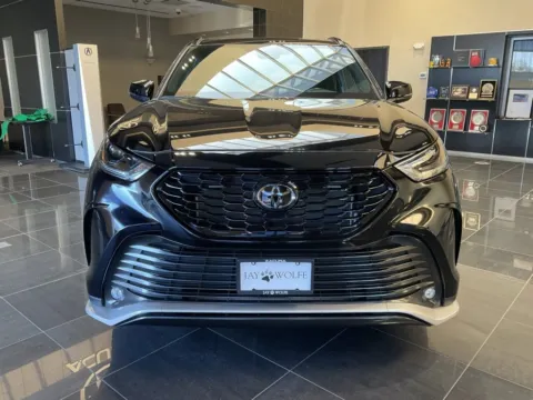 Photos of 2023 Toyota Highlander L for sale in Kansas City, MO at Jay Wolfe Acura