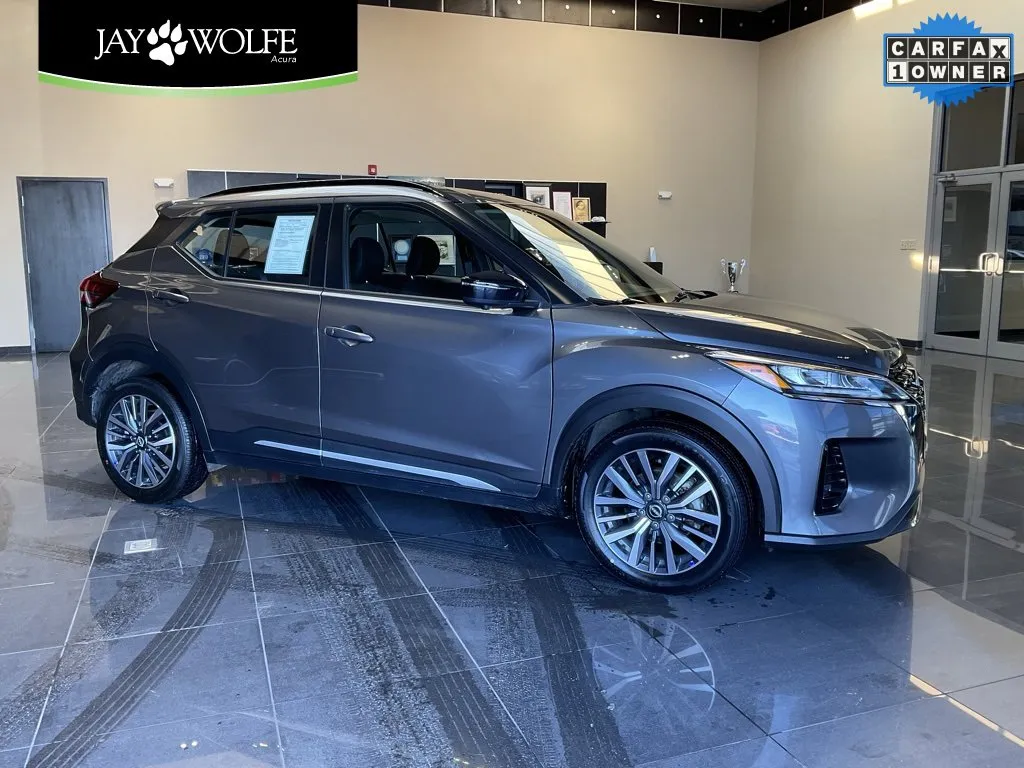 Gray 2024 Nissan Kicks SR for sale in Kansas City, MO