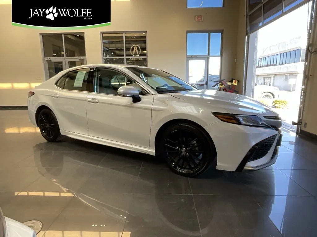 White 2024 Toyota Camry XSE for sale in Kansas City, MO