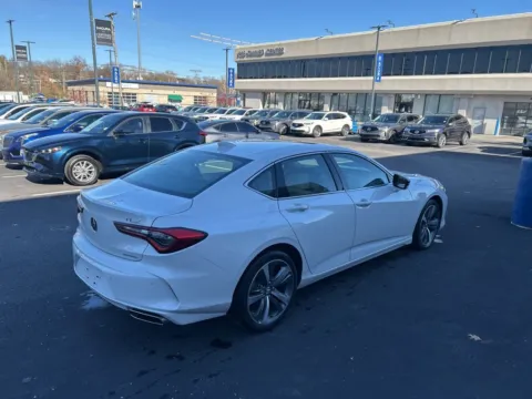 More photos of 2022 Acura TLX w/Advance Package at Jay Wolfe Acura, MO