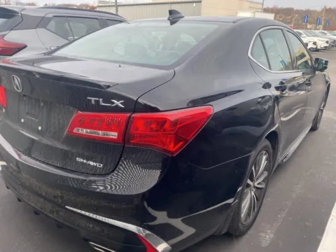 More photos of 2018 Acura TLX w/Advance Pkg at Jay Wolfe Acura, MO