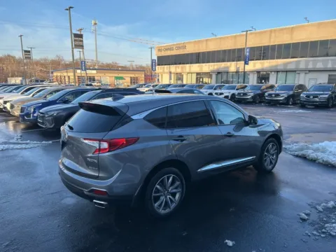 More photos of 2023 Acura RDX w/Technology Package at Jay Wolfe Acura, MO