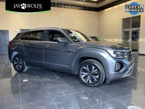 Gray 2024 Volkswagen Atlas Cross Sport 2.0T SE for sale in Kansas City, MO