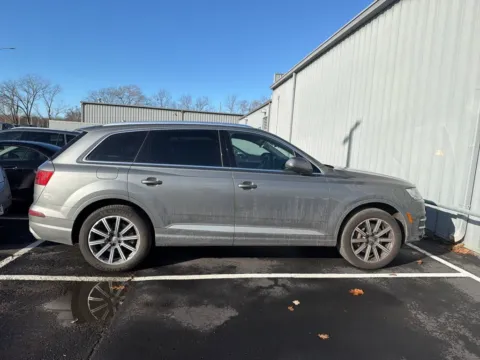 Photos of 2017 Audi Q7 Premium Plus for sale in Kansas City, MO at Jay Wolfe Acura