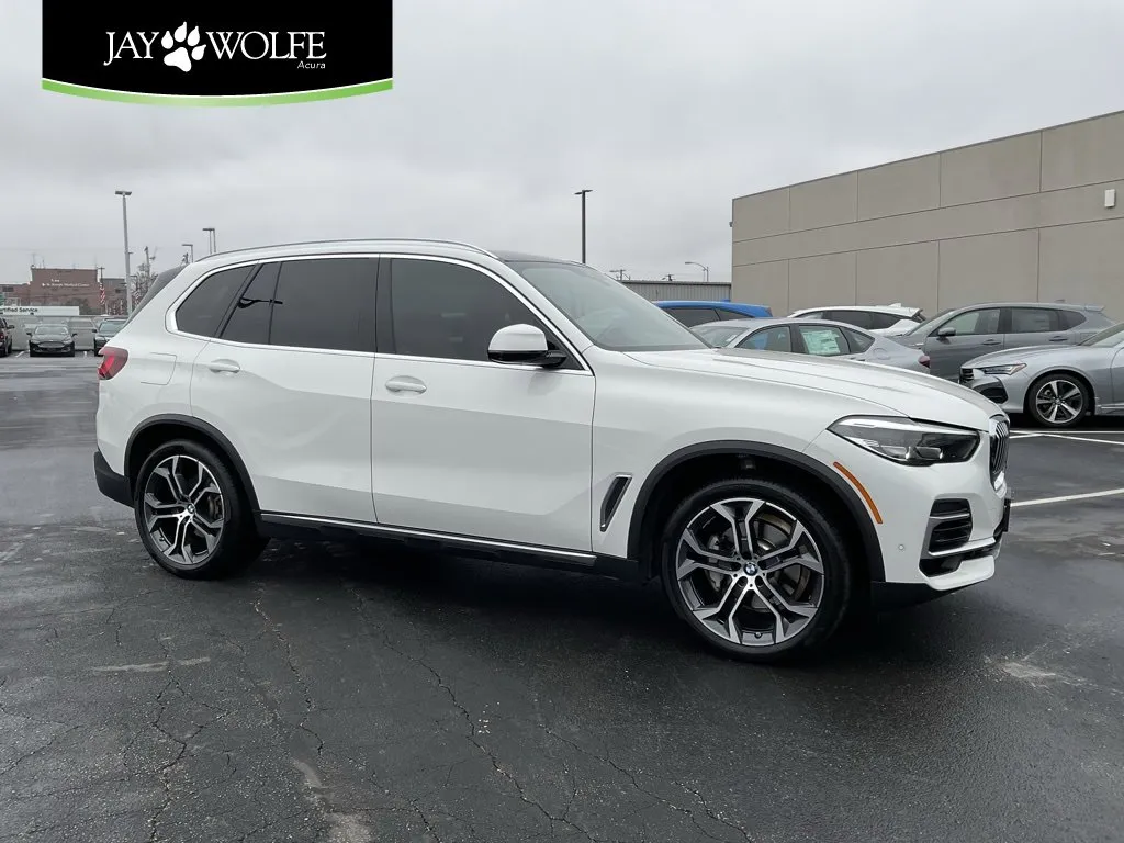 White 2022 BMW X5 xDrive40i for sale in Kansas City, MO