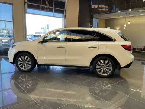 More photos of 2016 Acura MDX w/Tech at Jay Wolfe Acura, MO