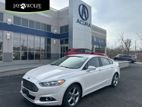 White 2013 Ford Fusion SE for sale in Kansas City, MO