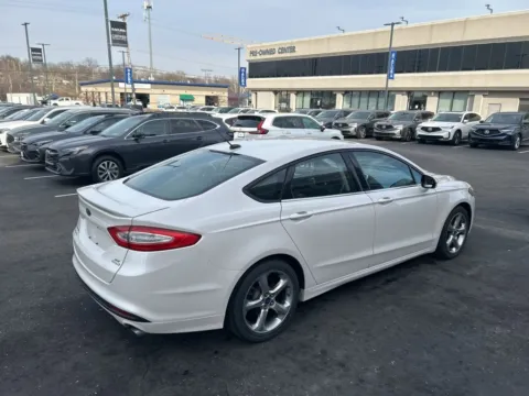 More photos of 2013 Ford Fusion SE at Jay Wolfe Acura, MO